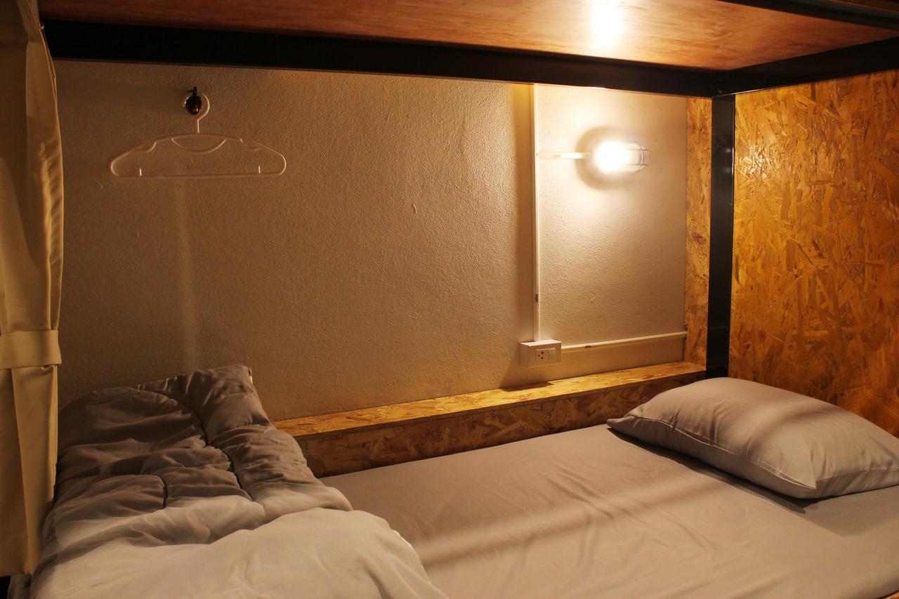 Fellow Hostel Чиангмай Екстериор снимка