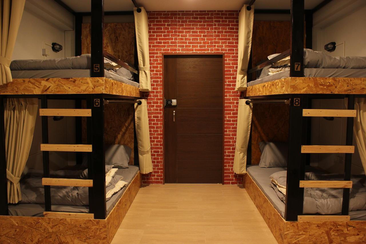 Fellow Hostel Чиангмай Екстериор снимка