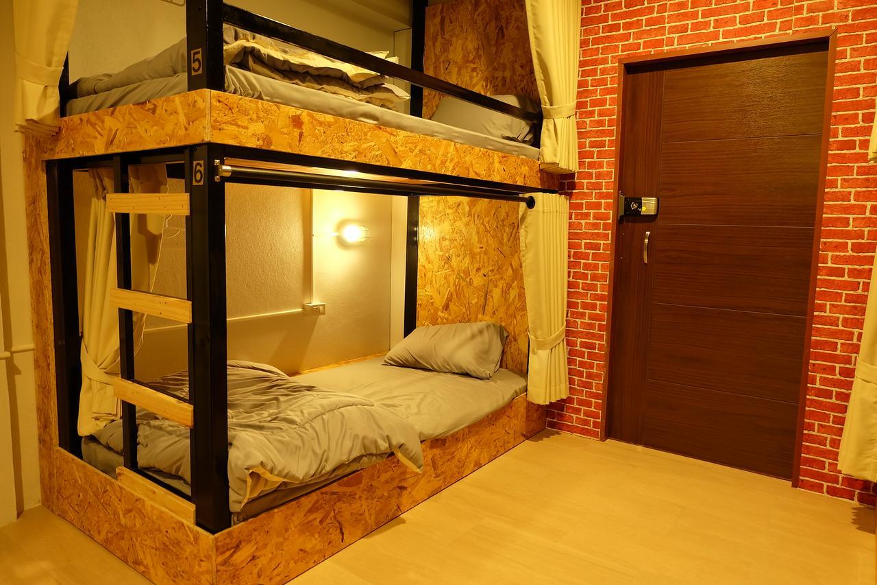 Fellow Hostel Чиангмай Екстериор снимка