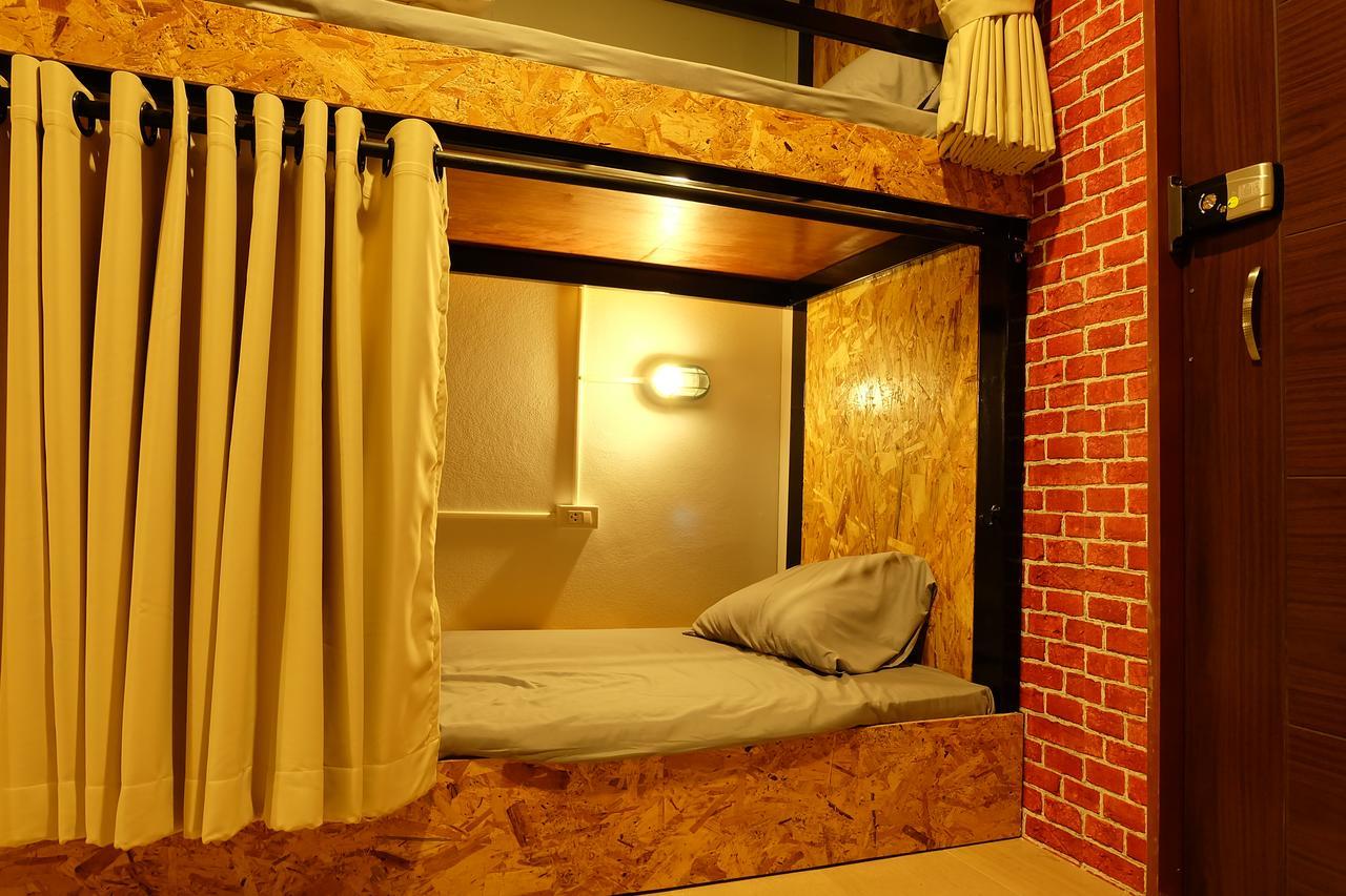 Fellow Hostel Чиангмай Екстериор снимка