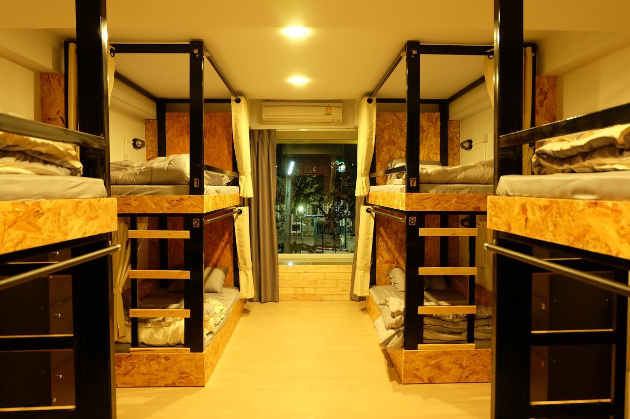 Fellow Hostel Чиангмай Екстериор снимка