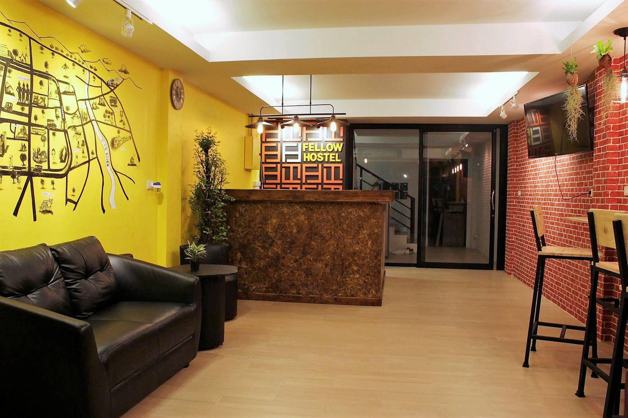 Fellow Hostel Чиангмай Екстериор снимка